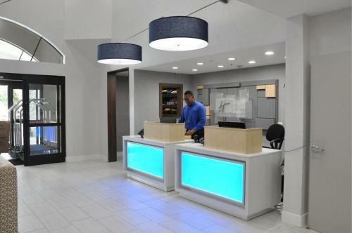 Hotel Holiday Inn Express & Suites - Lake Forest