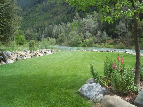 Hotel Strawhouse Resorts