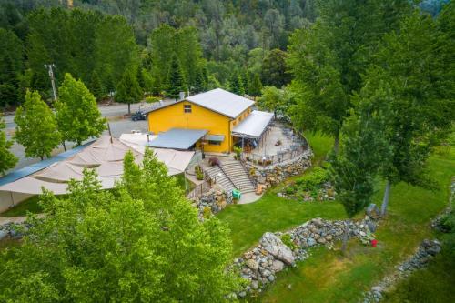 Hotel Strawhouse Resorts