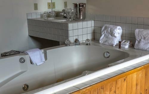 Hotel Sumas Mountain Lodge