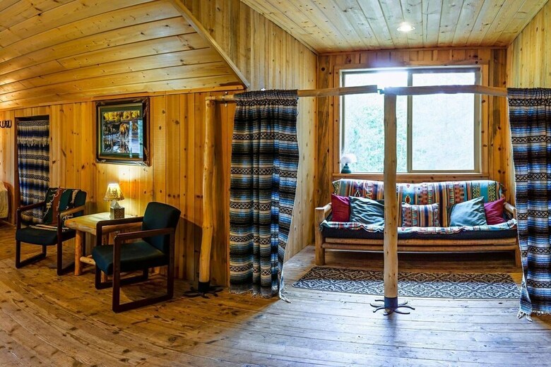 Sun Mountain Ranch Bunkhouse - Near Crater Lake