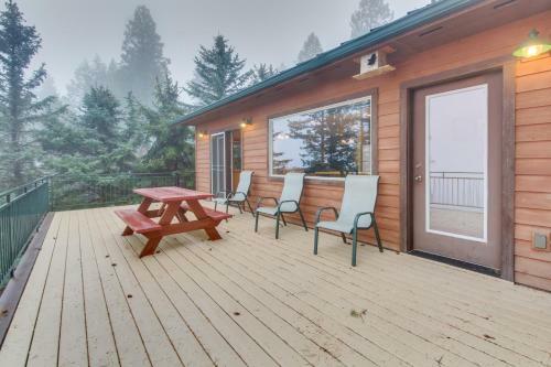 Wheeler's Flathead Lakehouse