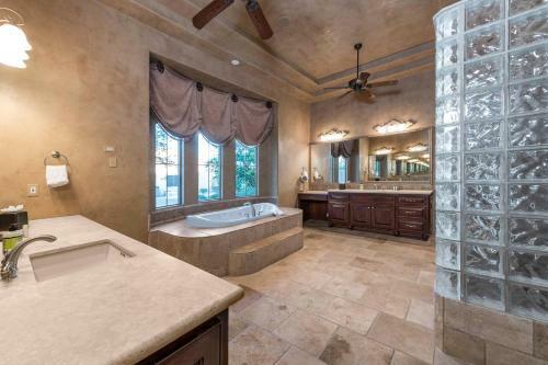 Santa Catalina Estate