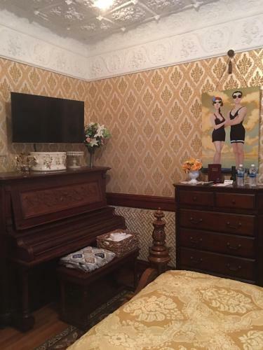 Queen Anne Bed And Breakfast