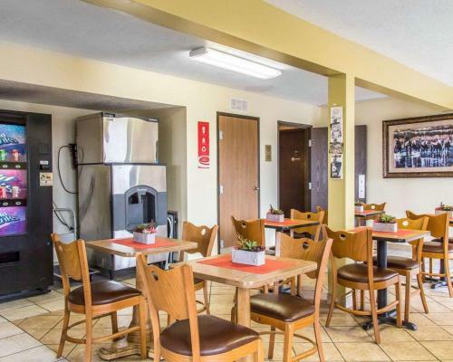 Hotel Econo Lodge Limon
