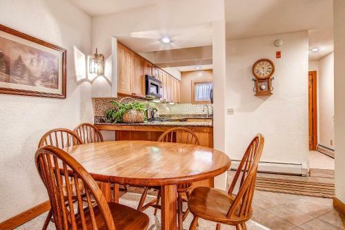 Sunrise Mountain Village - Ski-in/out Community