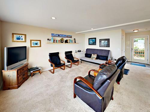 5770 Austin Ave Home