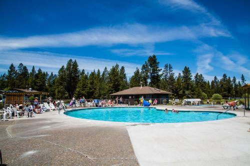 Bend-sunriver Camping Resort Studio Cabin 6