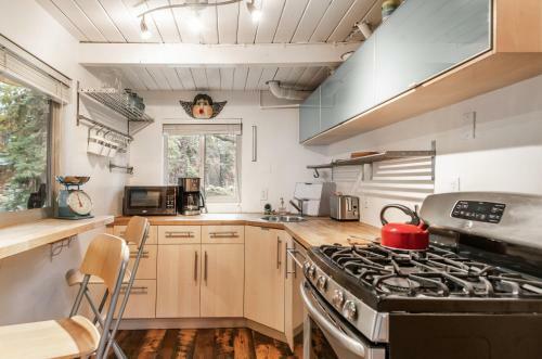Ridgetop Cabin