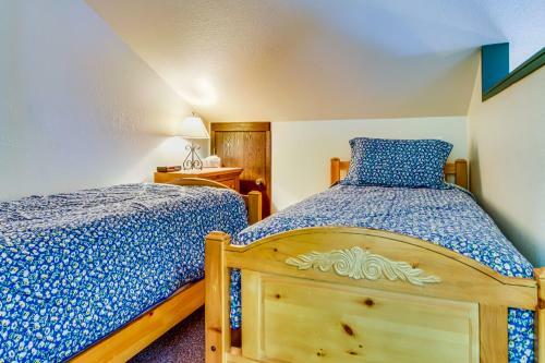 Red Pine Canyons View Condo
