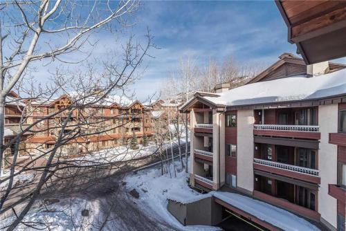 1303 Trappeur's Lodge, Trappeur's Crossing