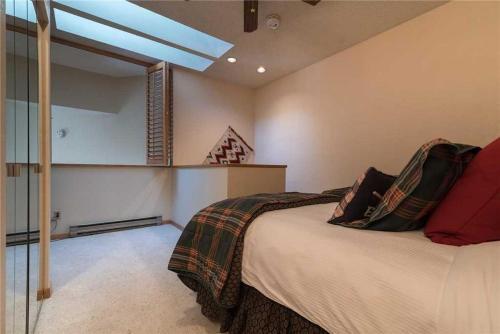 1303 Trappeur's Lodge, Trappeur's Crossing