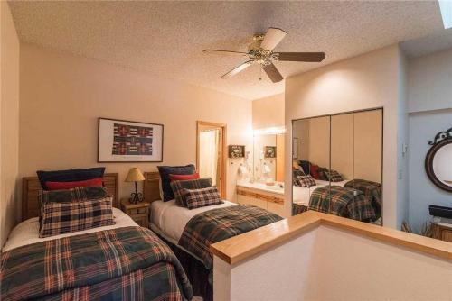 1303 Trappeur's Lodge, Trappeur's Crossing