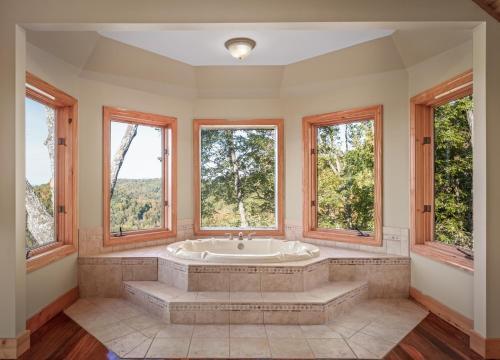 Tanglewood Mountain Lodge Home