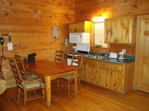 Hotel Bear Den Mountain Resort