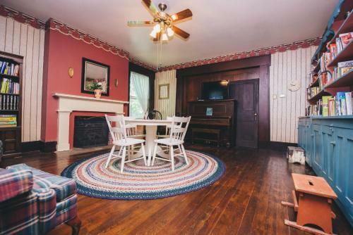 Old Caledonian Bed & Breakfast