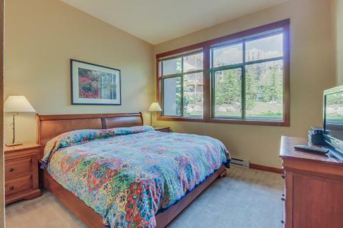 Powderhorn Lodge 107: Columbine Suite