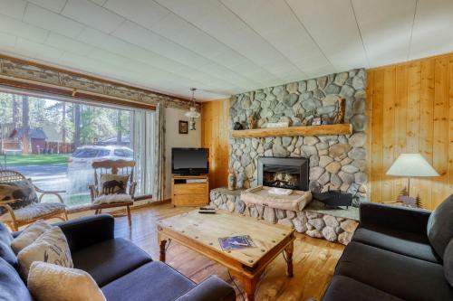 Spruce Grove Bear's Den Cabin