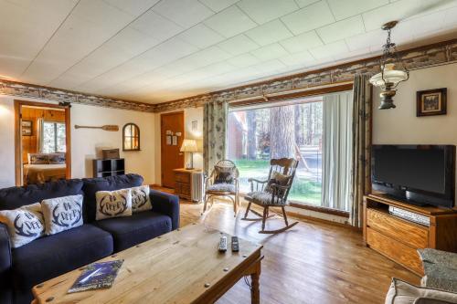 Spruce Grove Bear's Den Cabin