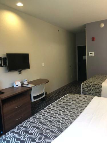 Hotel Microtel Inn & Suites By Wyndham Cadiz