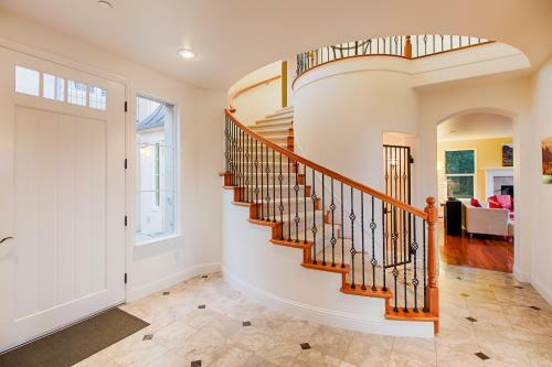 Spacious Santa Rosa House