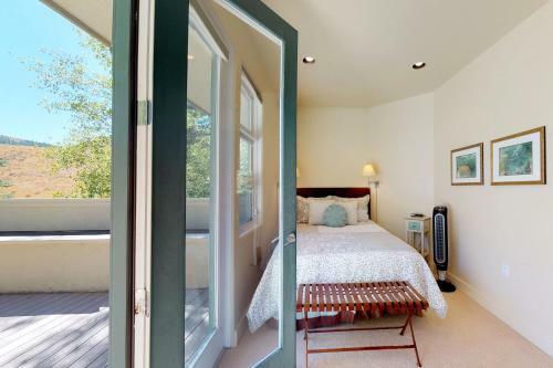 Meadowridge Retreat