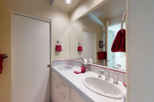 Meadowridge Retreat