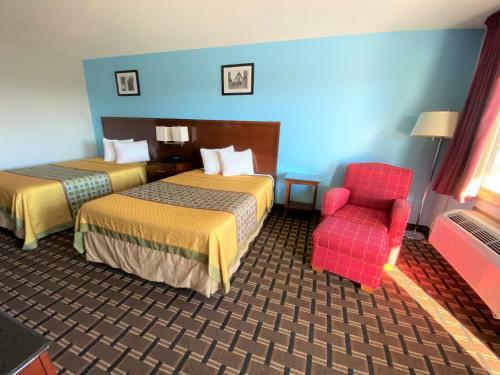 Hotel Lakes Inn