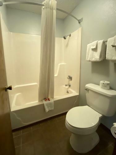 Hotel Lakes Inn