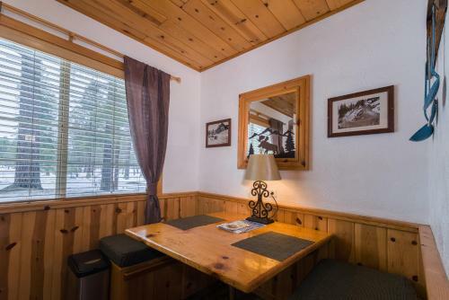 Bed & Breakfast Fireside Lodge