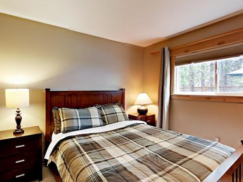 1419 Friant Ct Home