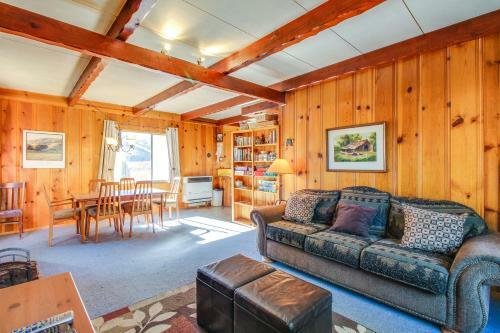Tahoe Island's Quiet Cabin