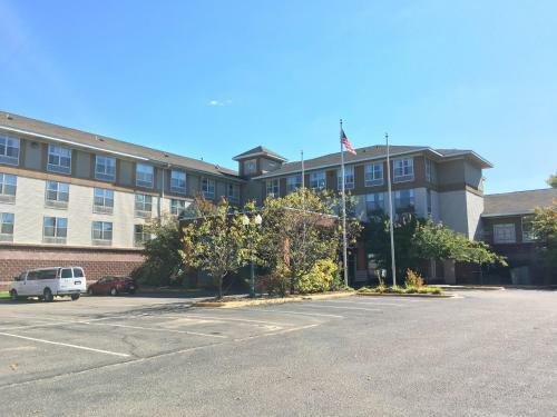 Hotel Norwood Inn And Suites Chaska