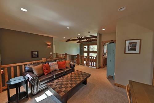 Juniper House Home