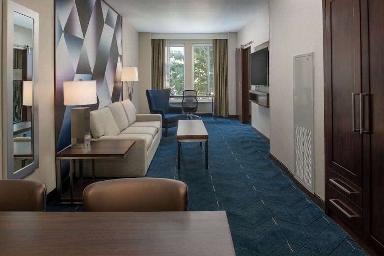 Hotel Embassy Suites By Hilton Seattle Downtown Pioneer Square