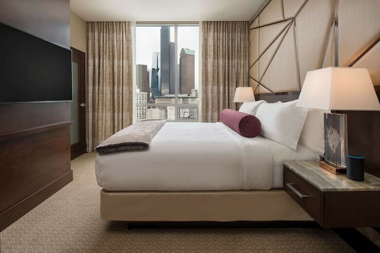 Hotel Embassy Suites By Hilton Seattle Downtown Pioneer Square