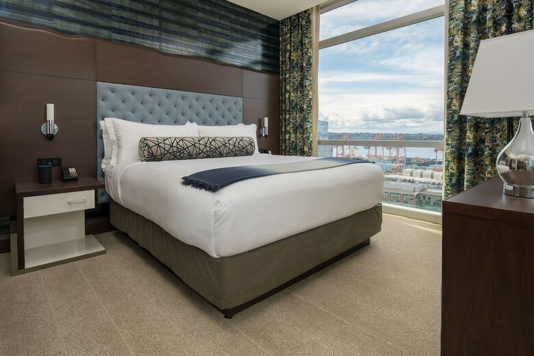 Hotel Embassy Suites By Hilton Seattle Downtown Pioneer Square