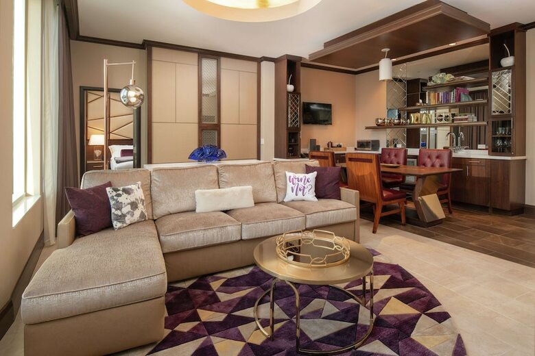 Hotel Embassy Suites By Hilton Seattle Downtown Pioneer Square