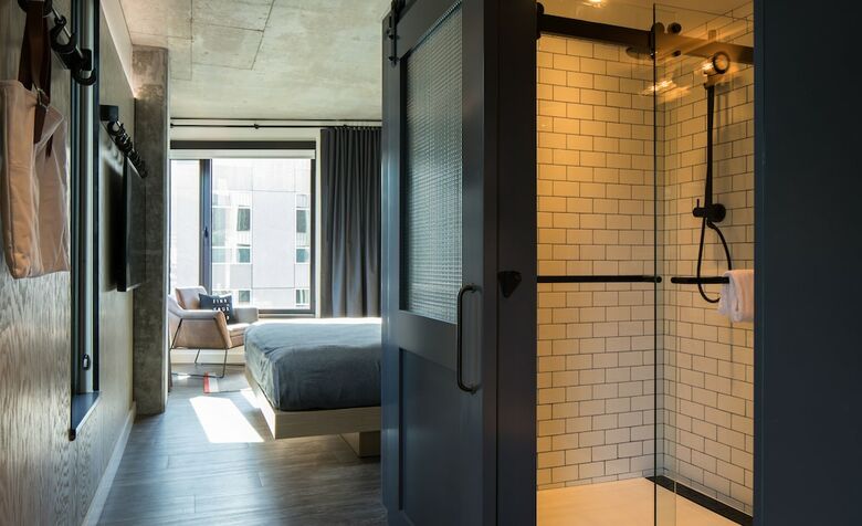 Hotel Moxy Seattle Downtown