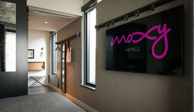 Hotel Moxy Seattle Downtown