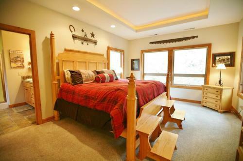 Vine Maple-golf View-5br/4.5ba