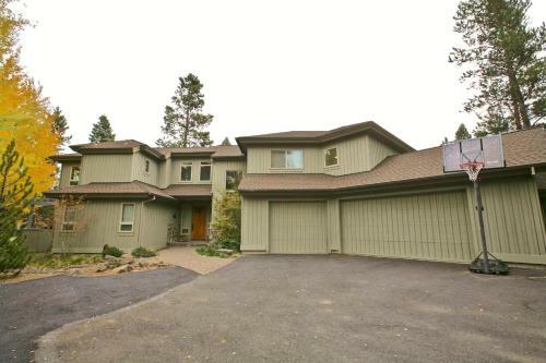 Vine Maple-golf View-5br/4.5ba