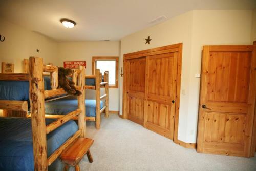Vine Maple-golf View-5br/4.5ba
