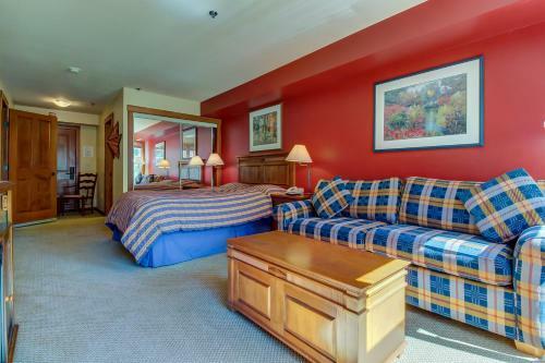 Powderhorn Lodge 209