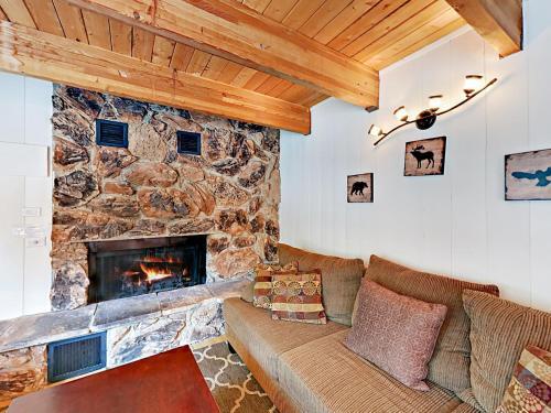 3689 Spruce Ave Home