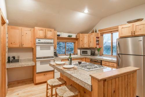 Skydance Cabin