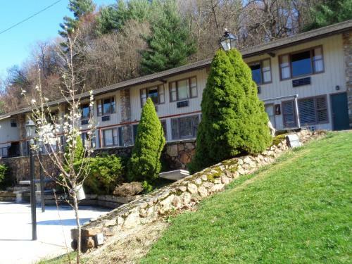 Posada High Meadows Inn