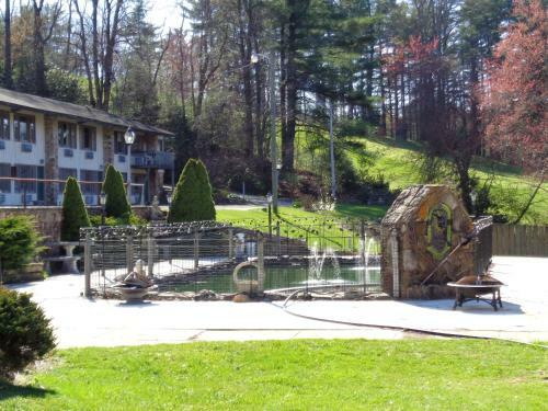 Posada High Meadows Inn