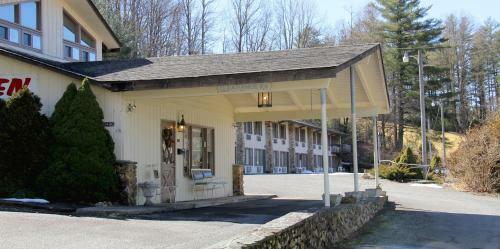 Posada High Meadows Inn