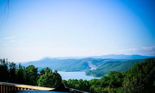 Lake View Cabin